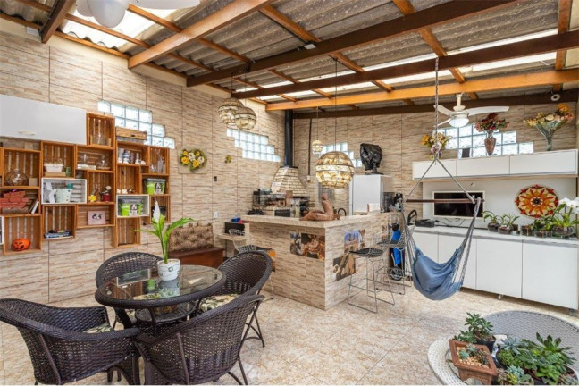 Imagem Casa com 2 Quartos à Venda, 108 m² em Lomba Do Pinheiro - Porto Alegre Imagem Casa com 2 Quartos à Venda, 108 m² em Lomba Do Pinheiro - Porto Alegre