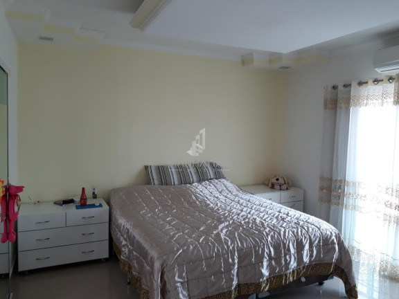 Imagem Casa de Condomínio com 3 Quartos à Venda, 263 m² em Residencial Portal Do Lago - Sumaré Imagem Casa de Condomínio com 3 Quartos à Venda, 263 m² em Residencial Portal Do Lago - Sumaré