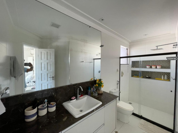 Imagem Casa com 4 Quartos à Venda, 900 m² em Busca Vida - Camaçari