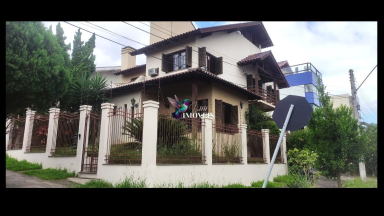 Sobrado com 5 Quartos à Venda, 338 m² em Jardim Itu - Porto Alegre