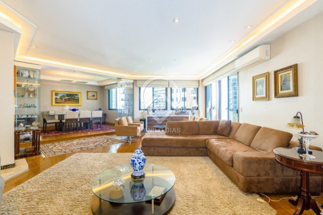 Imagem Apartamento com 3 Quartos à Venda, 200 m² em Campo Belo - São Paulo