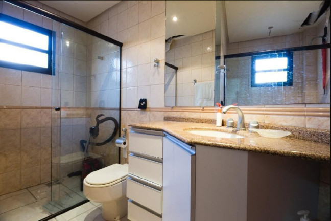 Imagem Casa com 5 Quartos à Venda, 330 m² em Itacorubi - Florianópolis