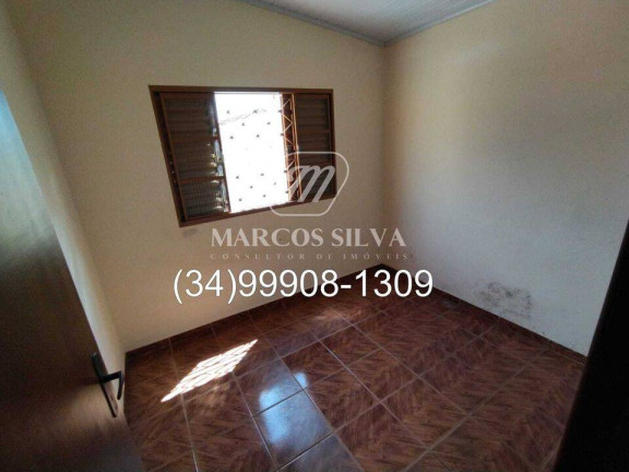 Imagem Casa com 3 Quartos à Venda, 250 m² em Santa Mônica - Uberlândia Imagem Casa com 3 Quartos à Venda, 250 m² em Santa Mônica - Uberlândia
