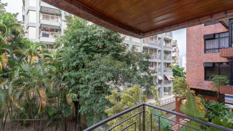 Imagem Imóvel com 2 Quartos à Venda, 99 m² em Lagoa - Rio De Janeiro Imagem Imóvel com 2 Quartos à Venda, 99 m² em Lagoa - Rio De Janeiro