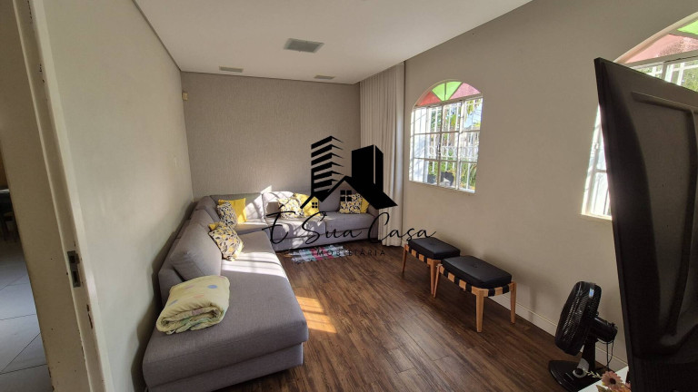 Imagem Casa com 5 Quartos à Venda, 240 m² em Ouro Preto - Belo Horizonte Imagem Casa com 5 Quartos à Venda, 240 m² em Ouro Preto - Belo Horizonte