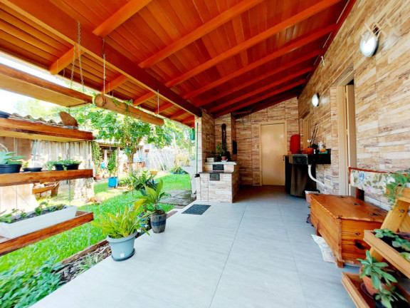 Imagem Casa com 3 Quartos à Venda, 205 m²