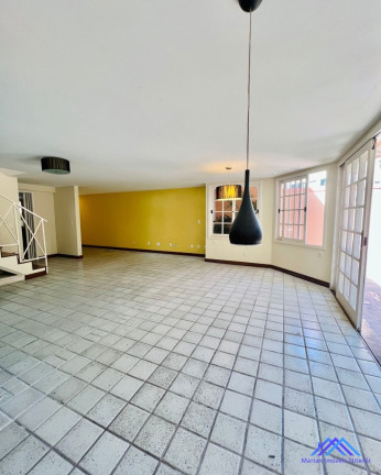 Imagem Casa com 3 Quartos à Venda, 240 m² em Ingá - Niterói Imagem Casa com 3 Quartos à Venda, 240 m² em Ingá - Niterói