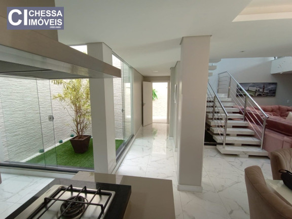 Imagem Casa com 6 Quartos à Venda, 377 m² em Fazenda - Itajaí Imagem Casa com 6 Quartos à Venda, 377 m² em Fazenda - Itajaí