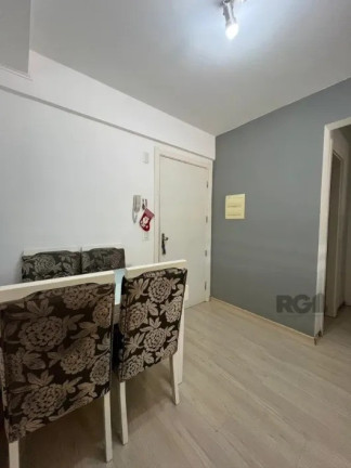 Imagem Imóvel com 2 Quartos à Venda, 53 m² em Santo Antônio - Porto Alegre Imagem Imóvel com 2 Quartos à Venda, 53 m² em Santo Antônio - Porto Alegre
