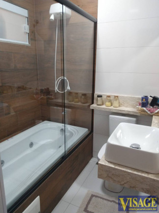 Imagem Casa com 3 Quartos à Venda,  em Cid. Salvador - Jacareí