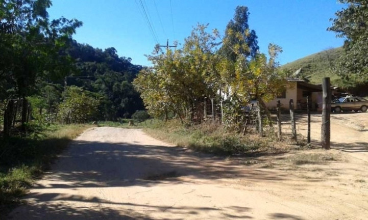 Imagem Chácara com 2 Quartos à Venda, 10 m² em Paiol - Guaratinguetá Imagem Chácara com 2 Quartos à Venda, 10 m² em Paiol - Guaratinguetá