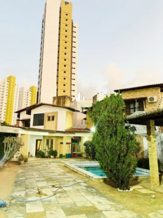 Casa com 4 Quartos à Venda, 176 m² em Capim Macio - Natal