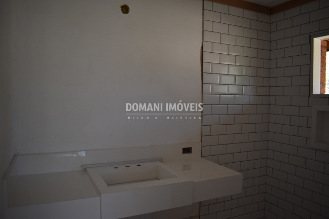 Imagem Casa com 3 Quartos à Venda, 197 m² em Região Do Atalaia - Campos Do Jordão Imagem Casa com 3 Quartos à Venda, 197 m² em Região Do Atalaia - Campos Do Jordão