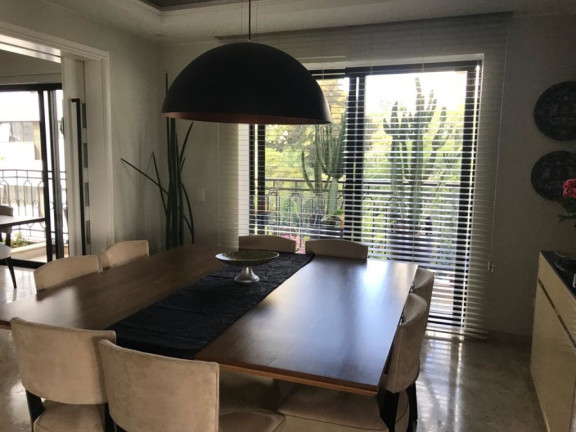 Imagem Apartamento com 3 Quartos à Venda, 300 m²