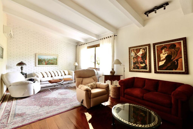 Imagem Casa com 3 Quartos à Venda, 459 m² em Cristal - Porto Alegre Imagem Casa com 3 Quartos à Venda, 459 m² em Cristal - Porto Alegre
