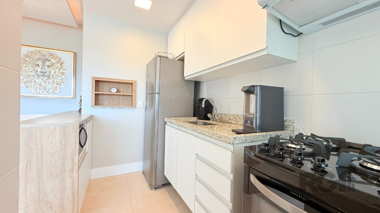 Imagem Imóvel com 1 Quarto à Venda, 38 m² em Menino Deus - Porto Alegre Imagem Imóvel com 1 Quarto à Venda, 38 m² em Menino Deus - Porto Alegre