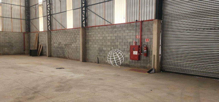 Imagem Galpão para Alugar, 1.800 m² em Guaxinduva - Atibaia Imagem Galpão para Alugar, 1.800 m² em Guaxinduva - Atibaia