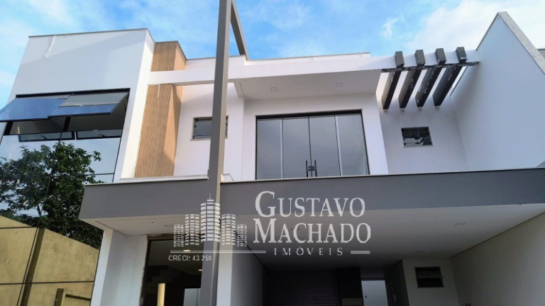 Casa com 3 Quartos à Venda, 220 m² em Morada Da Colina - Volta Redonda