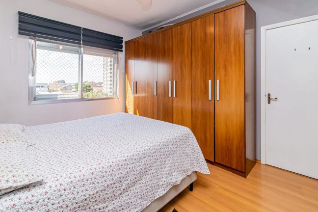 Imagem Apartamento com 3 Quartos à Venda, 65 m² em São João - Porto Alegre Imagem Apartamento com 3 Quartos à Venda, 65 m² em São João - Porto Alegre