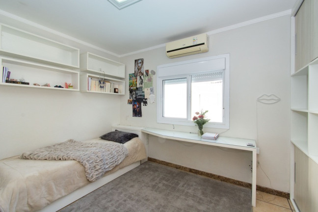 Imagem Casa com 4 Quartos à Venda, 250 m² em São José - Canoas Imagem Casa com 4 Quartos à Venda, 250 m² em São José - Canoas