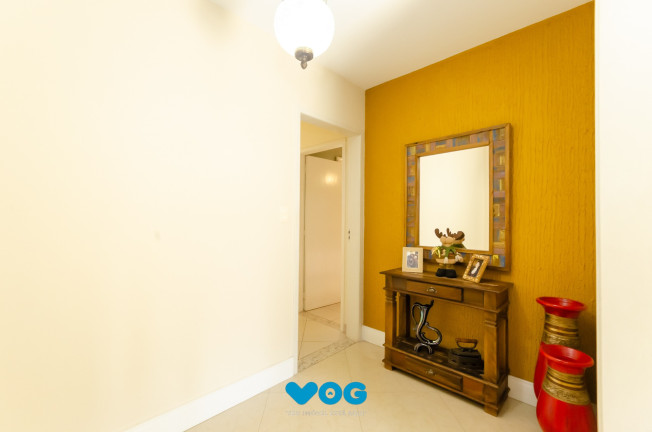 Imagem Casa com 3 Quartos à Venda, 230 m² em Petrópolis - Porto Alegre Imagem Casa com 3 Quartos à Venda, 230 m² em Petrópolis - Porto Alegre