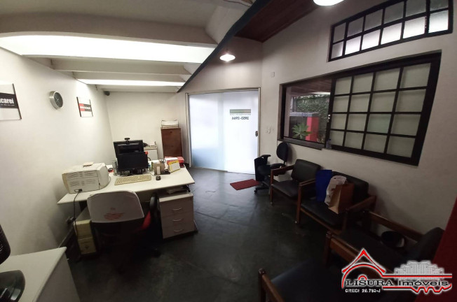Imagem Casa com 4 Quartos à Venda, 90 m² em Centro - Jacareí Imagem Casa com 4 Quartos à Venda, 90 m² em Centro - Jacareí