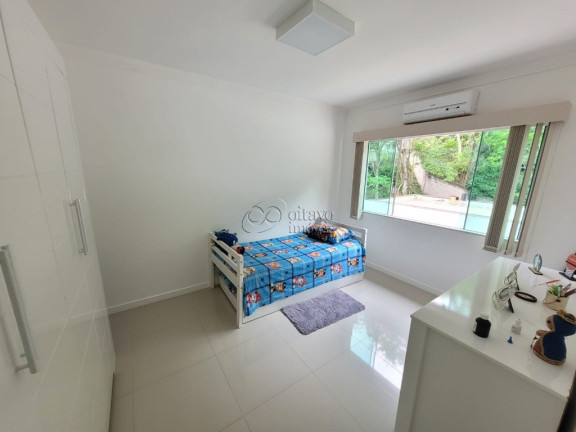 Imagem Casa com 4 Quartos à Venda, em Lagoa - Macaé Imagem Casa com 4 Quartos à Venda, em Lagoa - Macaé