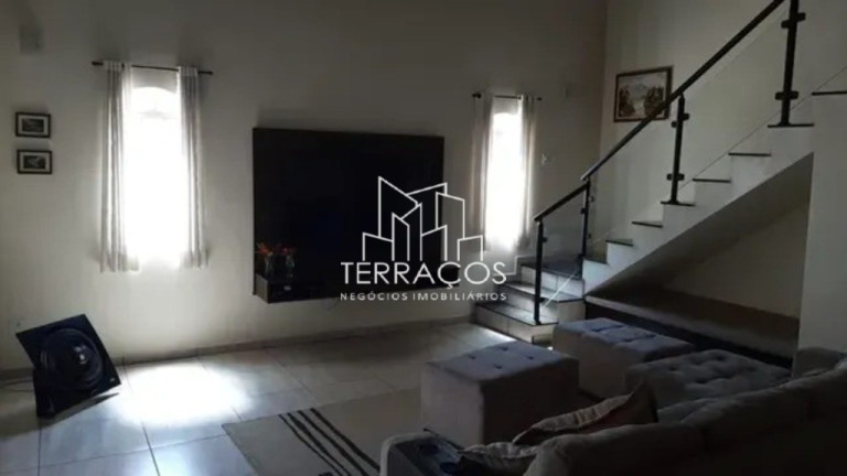 Imagem Casa com 3 Quartos à Venda, 330 m² em Campos De Atibaia - Atibaia Imagem Casa com 3 Quartos à Venda, 330 m² em Campos De Atibaia - Atibaia