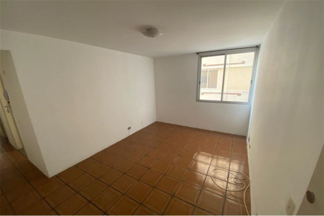 Imagem Imóvel com 2 Quartos à Venda, em Pinheiros - São Paulo Imagem Imóvel com 2 Quartos à Venda, em Pinheiros - São Paulo