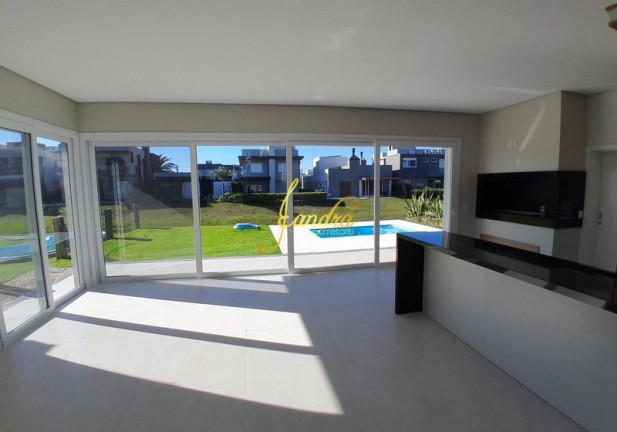 Imagem Casa de Condomínio com 4 Quartos à Venda, 276 m² em Capão Ilhas Resort - Capão Da Canoa Imagem Casa de Condomínio com 4 Quartos à Venda, 276 m² em Capão Ilhas Resort - Capão Da Canoa