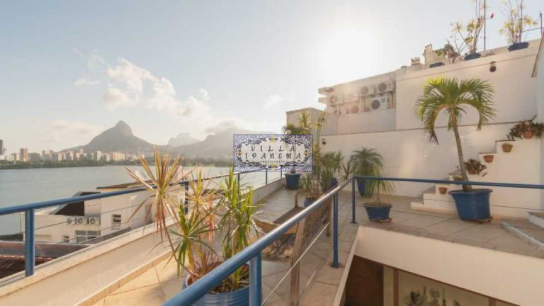 Imagem Cobertura com 3 Quartos à Venda, 400 m² em Lagoa - Rio De Janeiro Imagem Cobertura com 3 Quartos à Venda, 400 m² em Lagoa - Rio De Janeiro