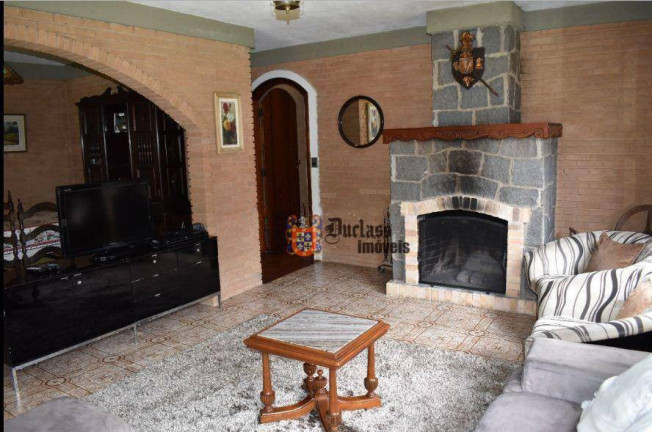 Imagem Chácara com 3 Quartos à Venda, 218 m² em Alto Da Boa Vista - Campos Do Jordão Imagem Chácara com 3 Quartos à Venda, 218 m² em Alto Da Boa Vista - Campos Do Jordão