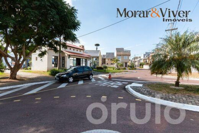 Imagem Sobrado com 3 Quartos à Venda, 167 m² em Pinheirinho - Curitiba Imagem Sobrado com 3 Quartos à Venda, 167 m² em Pinheirinho - Curitiba