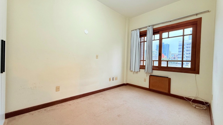 Imagem Apartamento com 3 Quartos à Venda, 158 m² em Petrópolis - Porto Alegre Imagem Apartamento com 3 Quartos à Venda, 158 m² em Petrópolis - Porto Alegre