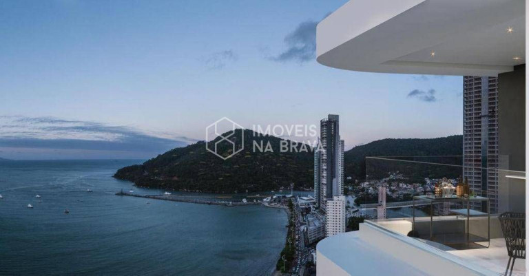 Apartamento com 4 Quartos à Venda, 196 m² em Centro - Balneário Camboriú