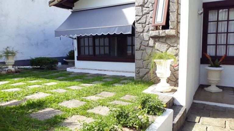 Imagem Casa com 3 Quartos à Venda, 177 m² em Taquara - Rio De Janeiro Imagem Casa com 3 Quartos à Venda, 177 m² em Taquara - Rio De Janeiro