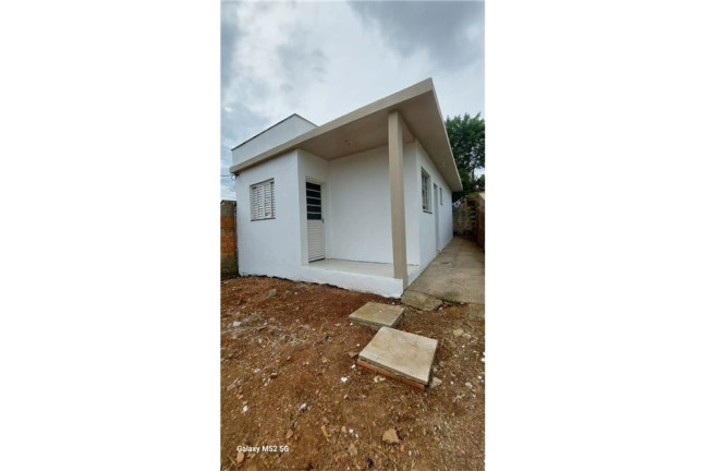 Imagem Casa com 2 Quartos à Venda, em Mario Quintana - Porto Alegre Imagem Casa com 2 Quartos à Venda, em Mario Quintana - Porto Alegre