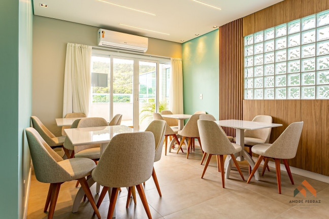 Imagem Apartamento com 2 Quartos à Venda, 80 m²