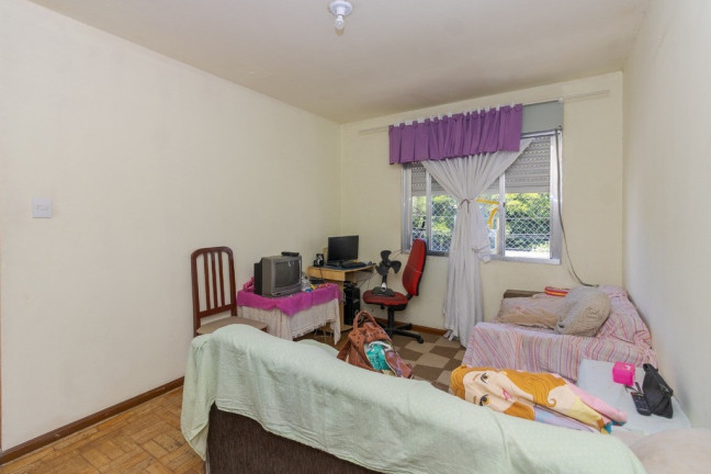 Imagem Imóvel com 3 Quartos à Venda, em Jardim Lindóia - Porto Alegre Imagem Imóvel com 3 Quartos à Venda, em Jardim Lindóia - Porto Alegre