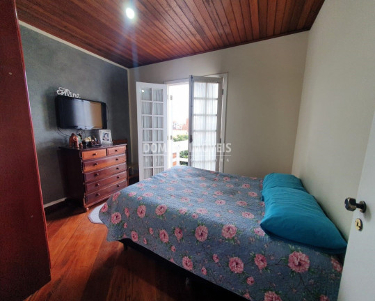 Imagem Casa com 4 Quartos à Venda, 185 m² em Região Da Abernéssia - Campos Do Jordão Imagem Casa com 4 Quartos à Venda, 185 m² em Região Da Abernéssia - Campos Do Jordão