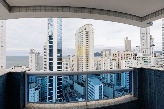 Imagem Apartamento com 2 Quartos à Venda, 252 m² em Centro - Balneário Camboriú Imagem Apartamento com 2 Quartos à Venda, 252 m² em Centro - Balneário Camboriú