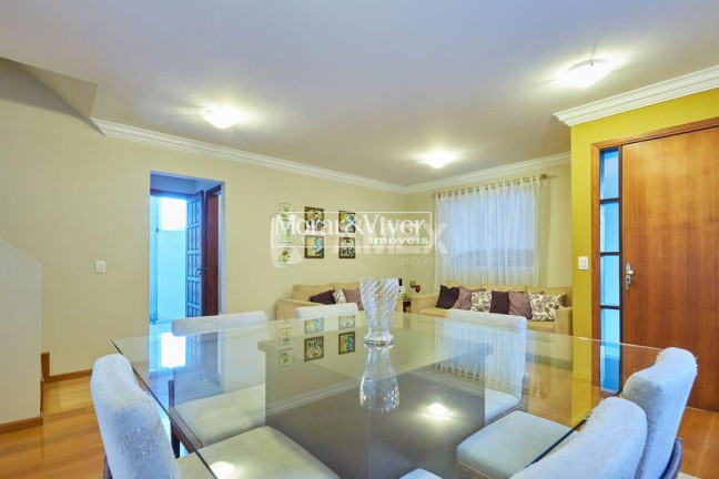 Imagem Sobrado com 3 Quartos à Venda, 170 m² em Lindóia - Curitiba Imagem Sobrado com 3 Quartos à Venda, 170 m² em Lindóia - Curitiba