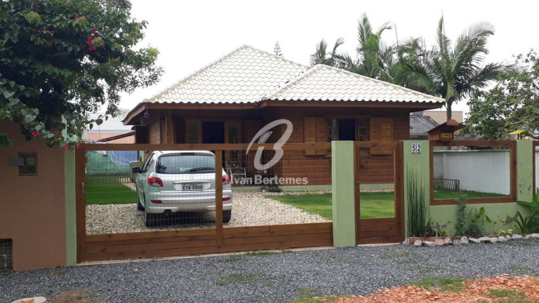 Imagem Casa com 3 Quartos à Venda, 90 m² em Morrinhos - Bombinhas Imagem Casa com 3 Quartos à Venda, 90 m² em Morrinhos - Bombinhas