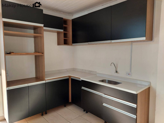 Imagem Casa com 3 Quartos à Venda, em Boqueirão - Curitiba Imagem Casa com 3 Quartos à Venda, em Boqueirão - Curitiba