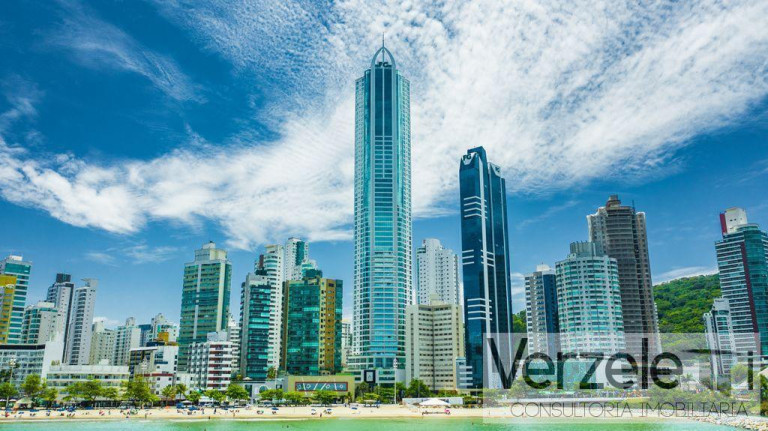 Apartamento com 3 Quartos à Venda, 164 m² em Pioneiros - Balneário Camboriú
