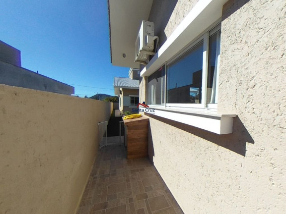 Imagem Casa com 3 Quartos à Venda, 462 m² em São João Do Rio Vermelho - Florianópolis Imagem Casa com 3 Quartos à Venda, 462 m² em São João Do Rio Vermelho - Florianópolis