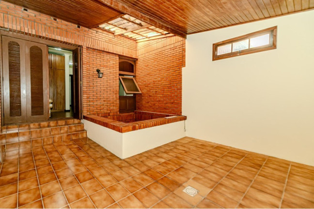 Imagem Casa com 3 Quartos à Venda, 243 m² em Menino Deus - Porto Alegre Imagem Casa com 3 Quartos à Venda, 243 m² em Menino Deus - Porto Alegre