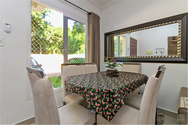 Imagem Casa com 3 Quartos à Venda, em Hípica - Porto Alegre Imagem Casa com 3 Quartos à Venda, em Hípica - Porto Alegre