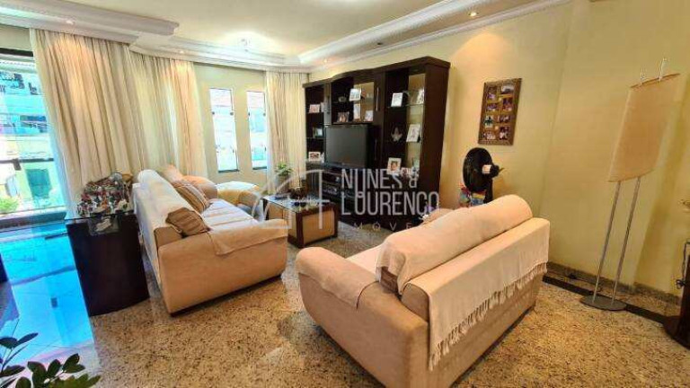 Imagem Casa com 4 Quartos à Venda, 337 m² em Embaré - Santos Imagem Casa com 4 Quartos à Venda, 337 m² em Embaré - Santos
