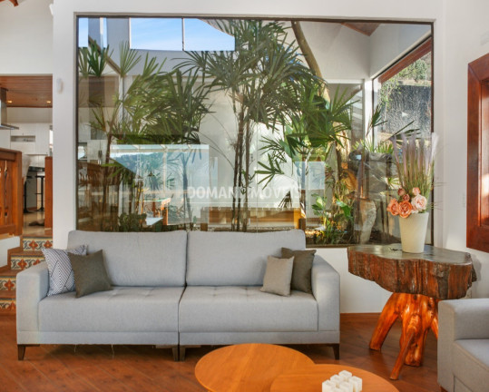 Imagem Casa com 4 Quartos à Venda, 910 m² em Região Do Parque Da água Santa - Campos Do Jordão